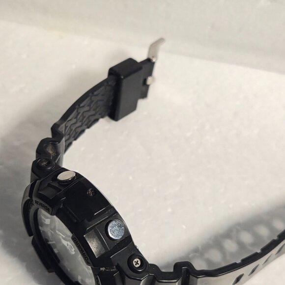 Casio G Shock Great shape Black and Chrome - Picture 7 of 11